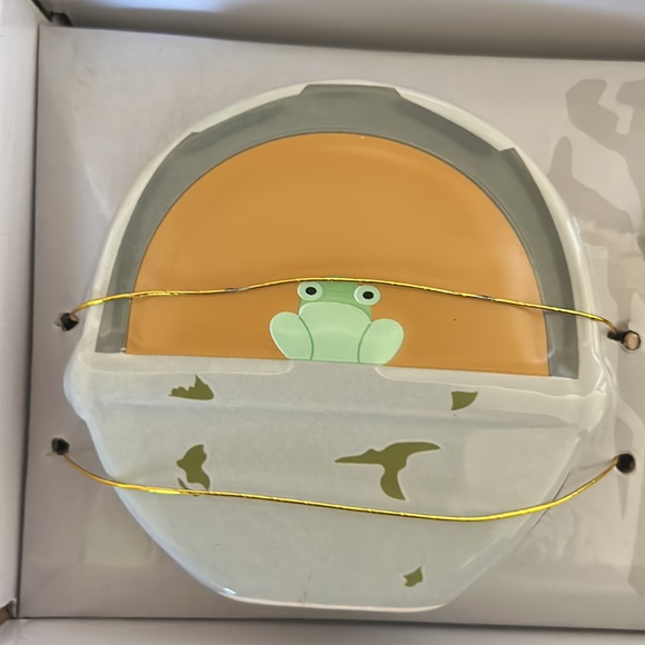 💥 Disney’s Star Wars “The Mandalorian” Slat and Pepper Shakers | Baby Yoda💥 - Picture 3 of 6